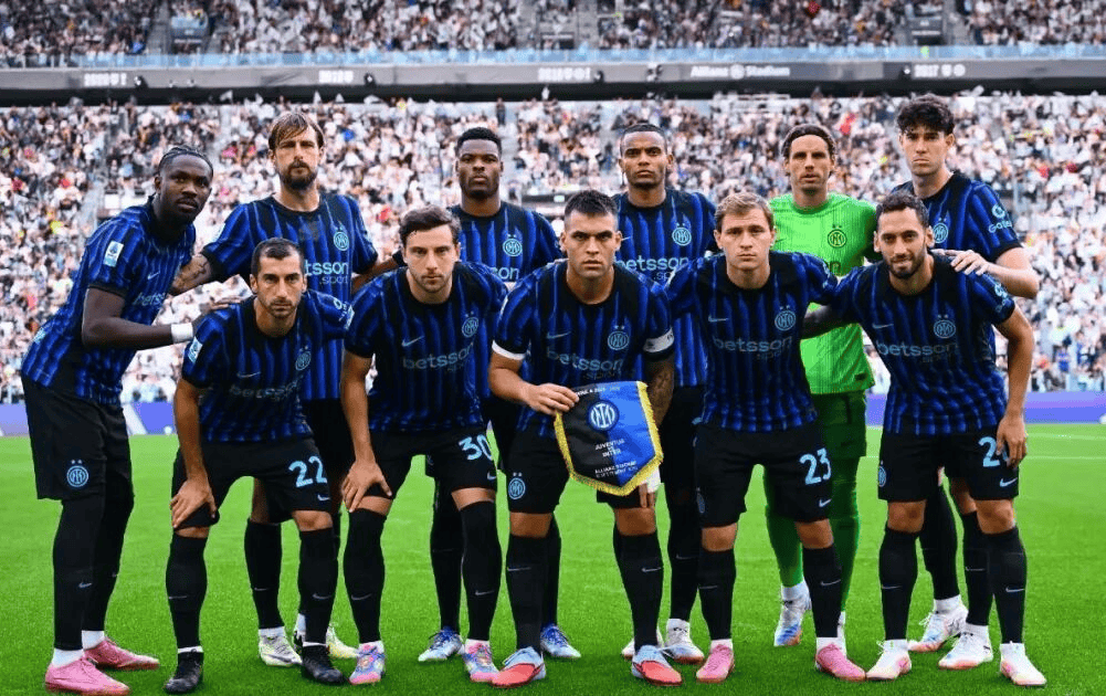 阿莫林：很满意队员主动安慰约罗，库尼亚会带着竞技热情登场（阿莫林满意队员主动安慰约罗：库尼亚将以饱满斗志出场）