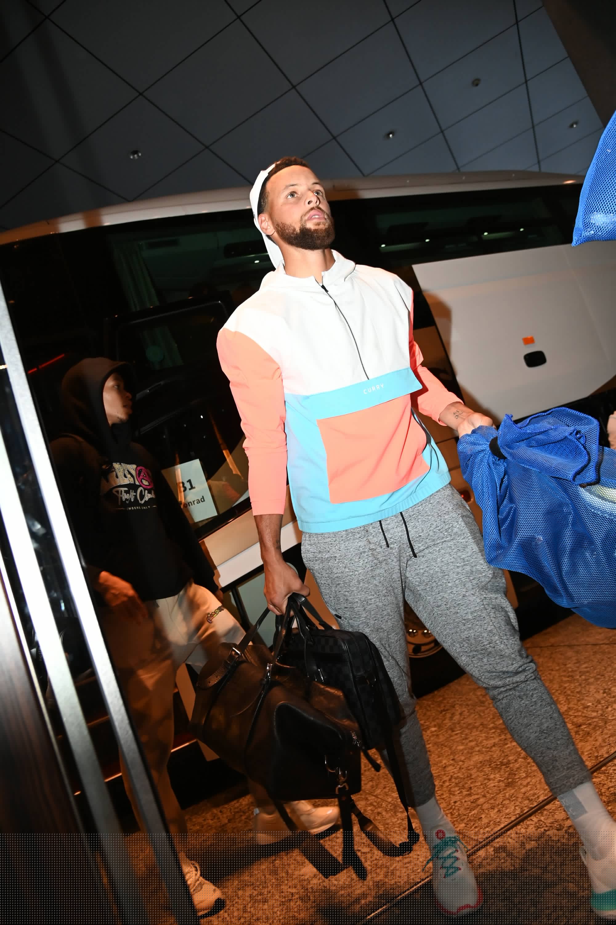 天空体育：米兰就引进努涅斯与利物浦进行初步接触（天空体育：AC米兰已就努涅斯转会与利物浦开启初步对话）