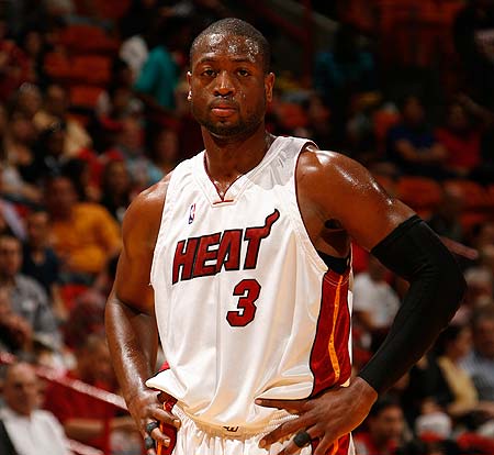 打进精彩世界波+头球破门，马杜埃凯当选欧冠本周最佳球员（神仙球加头槌建功，马杜埃凯荣膺欧冠周最佳）