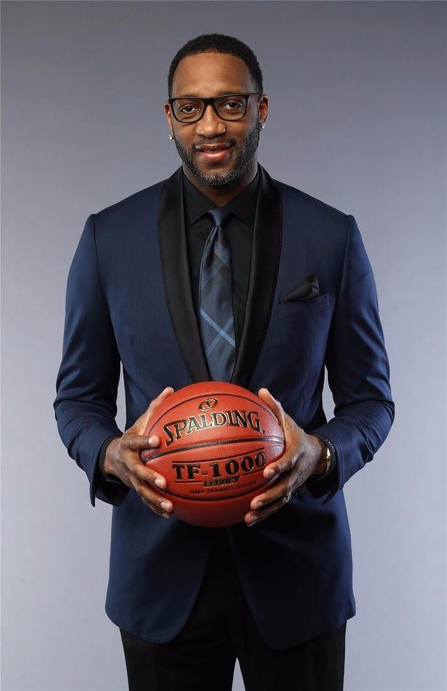 观察：和AC米兰传出绯闻的18岁昂热前锋谢里夫（解读：AC米兰绯闻目标，昂热18岁前锋谢里夫）