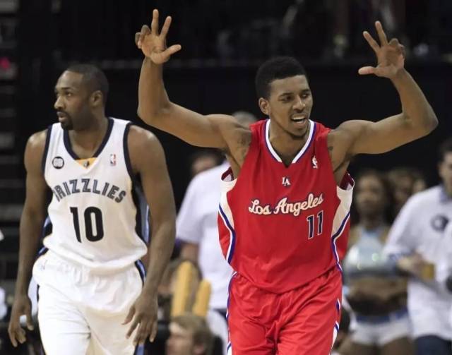 这队终于找到正确踢法（这队总算找到了制胜打法）