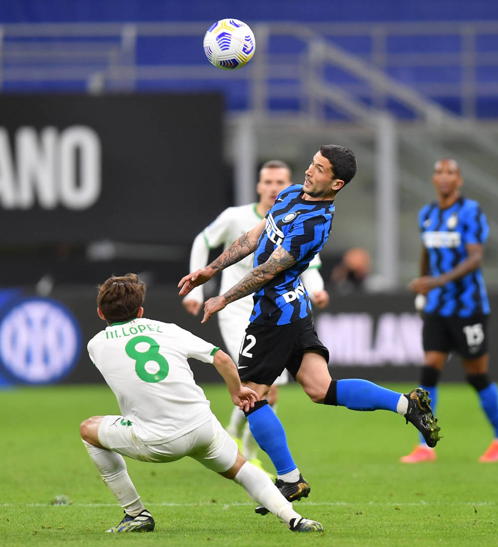 自2024年10月以来，迈尼昂首次在俱乐部赛事扑出点球（迈尼昂在俱乐部赛场完成自2024年10月以来的首次扑点）