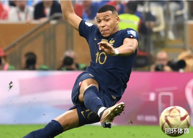 绿茵传承，足球主题文化展“十五运”站在广东美术馆开幕（“十五运”绿茵传承足球主题文化展在广东美术馆启幕）